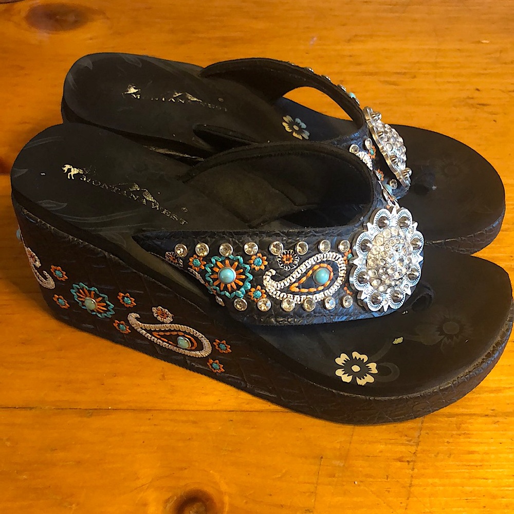 Montana West Wedges size 6.5